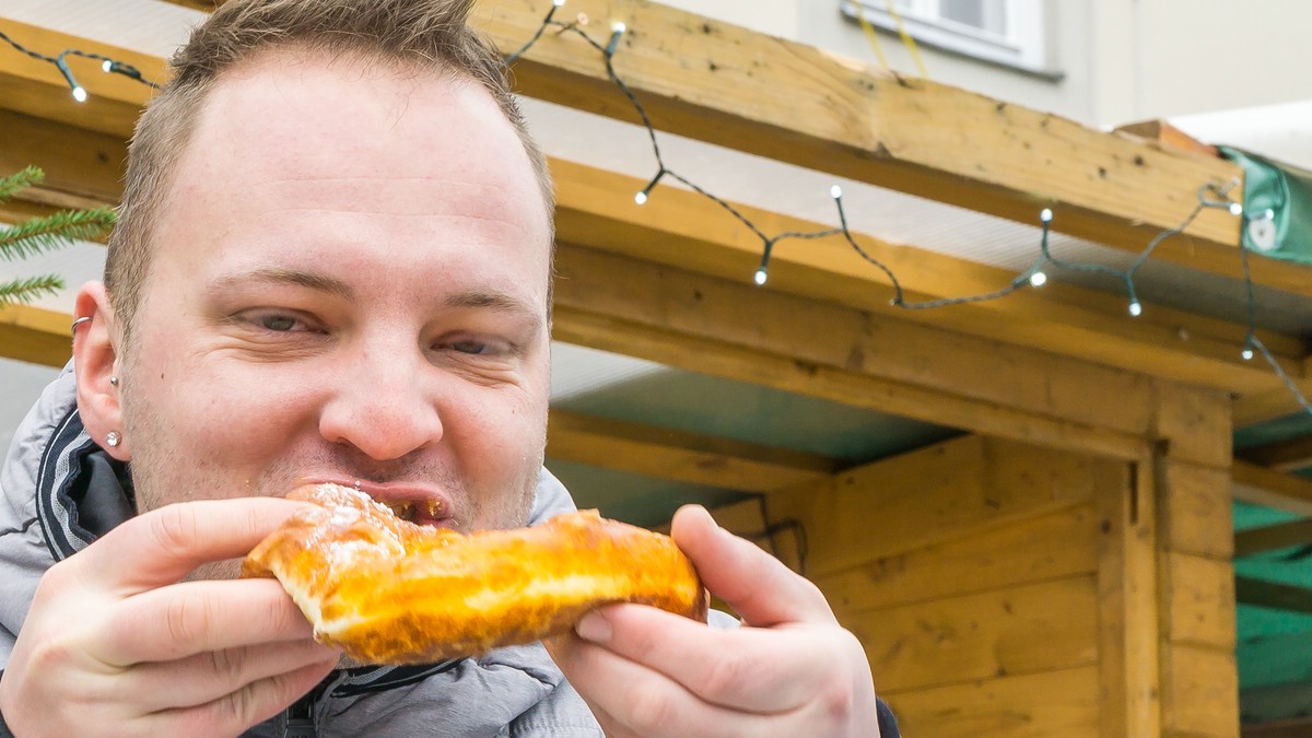 O Fotomagazin  I  Martinimarkt im Stift Gleink bei Steyr  I  Leckerer Bauernkrapfen